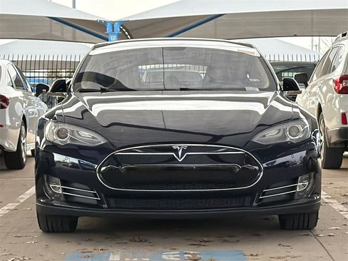 Used 2014 Tesla Model S image 2