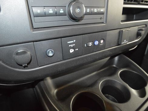Used 2024 Chevrolet Express 2500 w/ Driver Convenience Package image 26