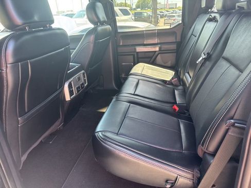 Used 2019 Ford F150 Lariat image 34