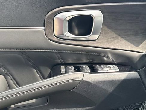 New 2025 Kia Sorento SX image 24