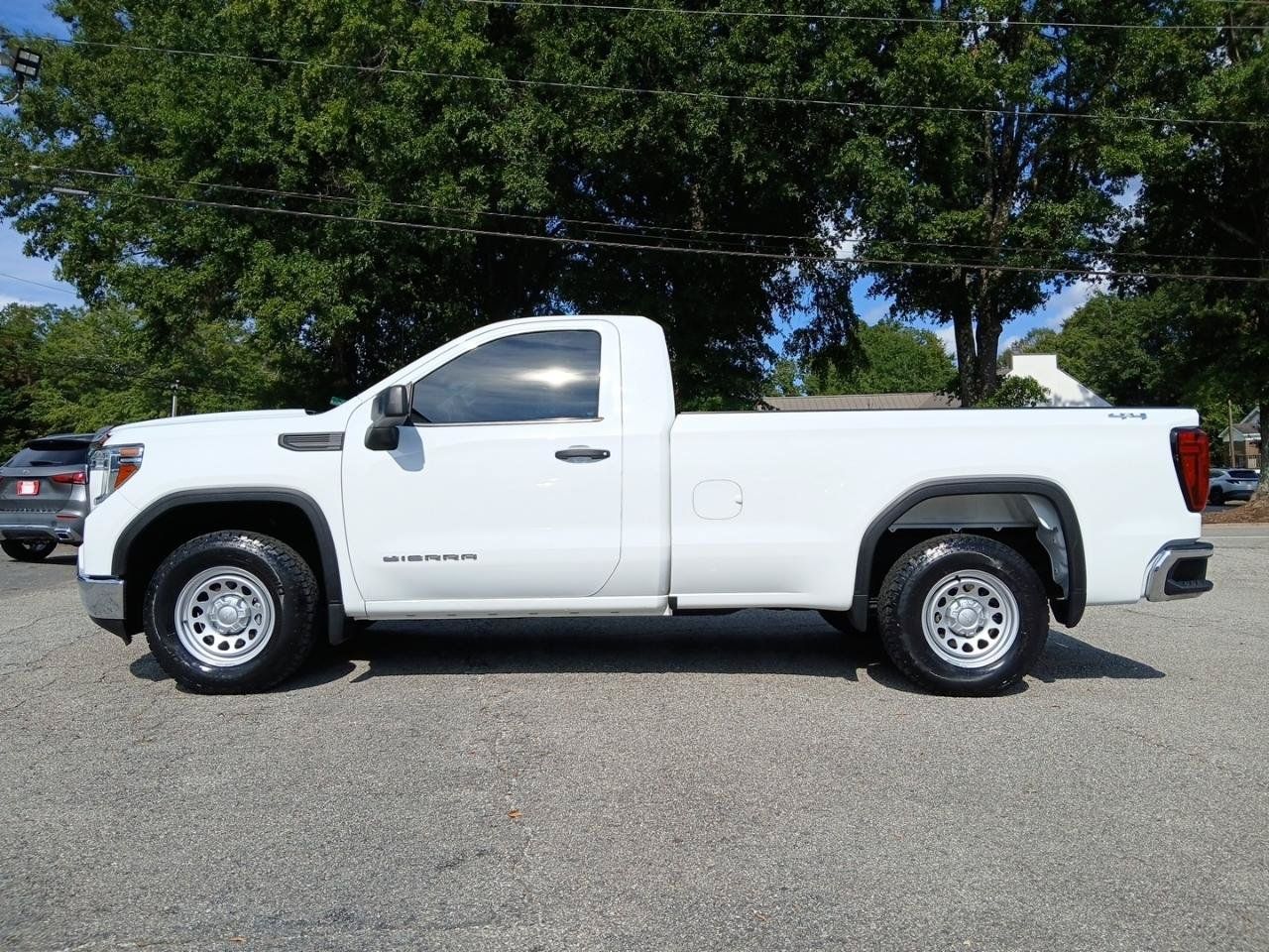 Used 2022 GMC Sierra 1500 Pro w/ Convenience Package AWD/4WD image 1