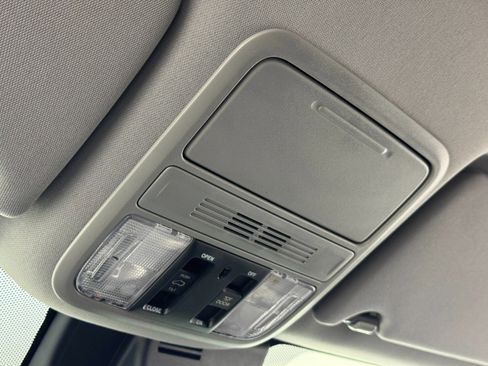 Used 2022 Honda Pilot Special Edition image 31