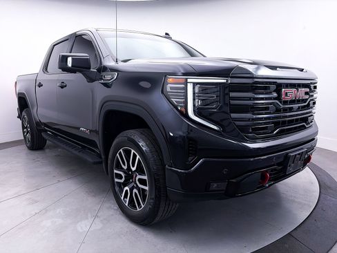 Used 2023 GMC Sierra 1500 AT4 w/ AT4 Premium Package AWD/4WD image 12