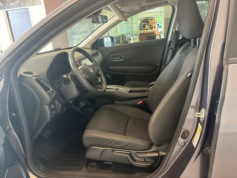Used 2020 Honda HR-V EX image 11
