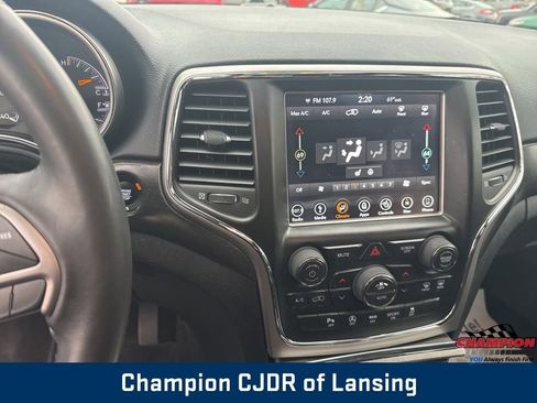 Used 2018 Jeep Grand Cherokee Altitude image 28