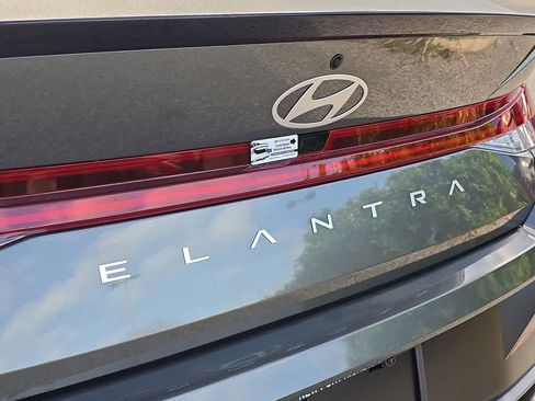 New 2026 Hyundai Elantra SEL Sport FWD image 13