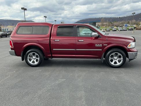 Used 2017 RAM 1500 Laramie w/ Convenience Group image 4