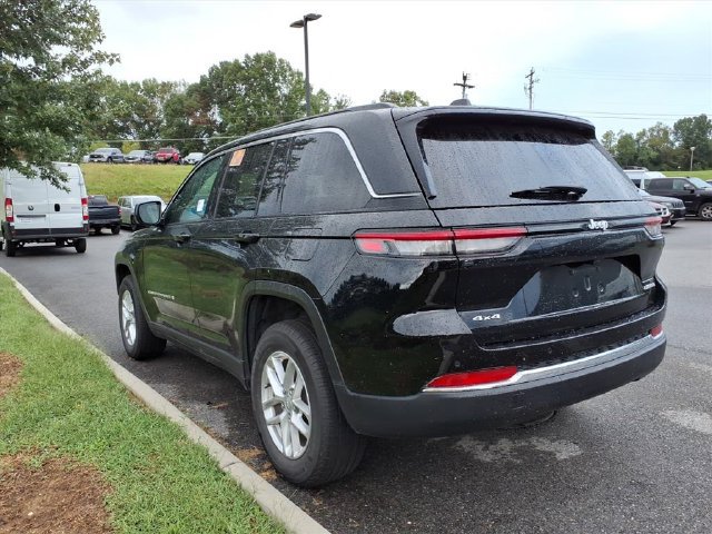 Used 2025 Jeep Grand Cherokee Laredo X AWD/4WD image 9
