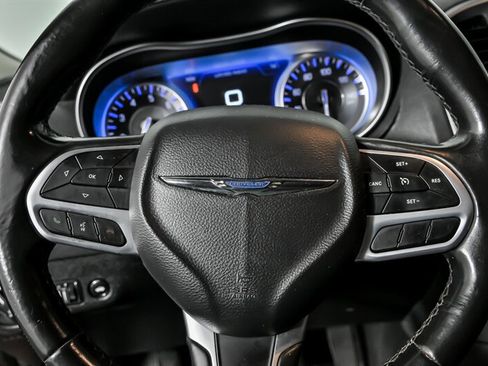 Used 2021 Chrysler 300 Touring L image 25