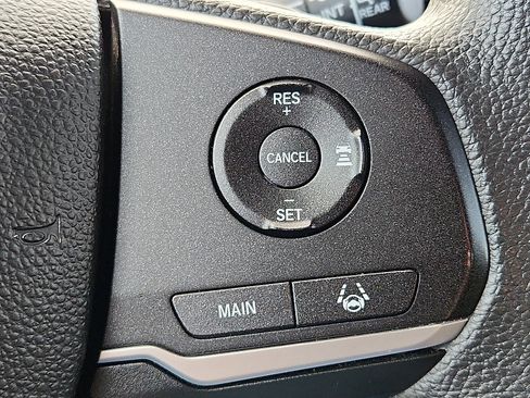 Used 2022 Honda Pilot Sport image 23