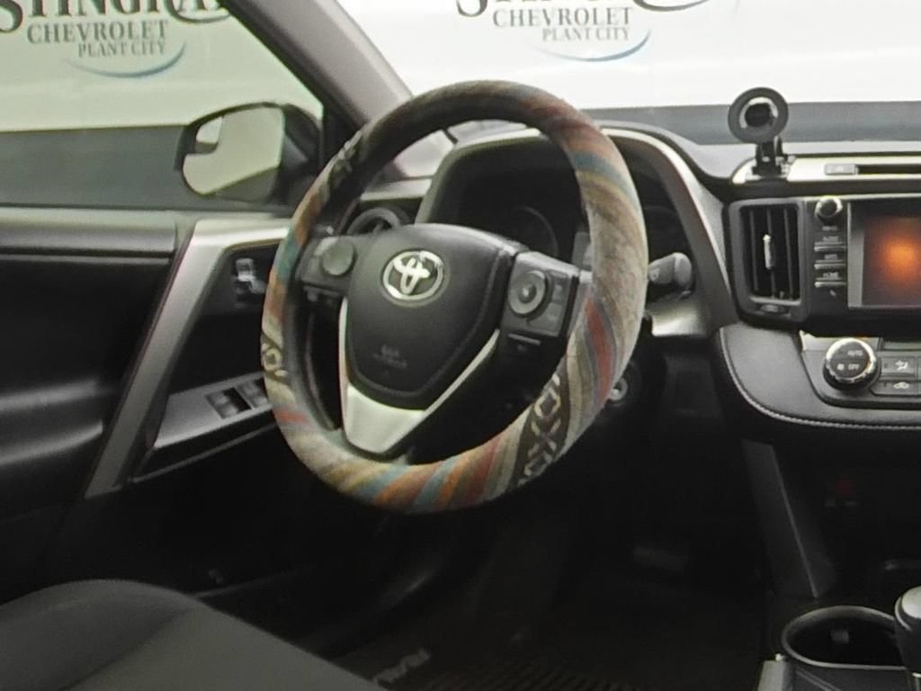 Used 2017 Toyota RAV4 XLE FWD image 16