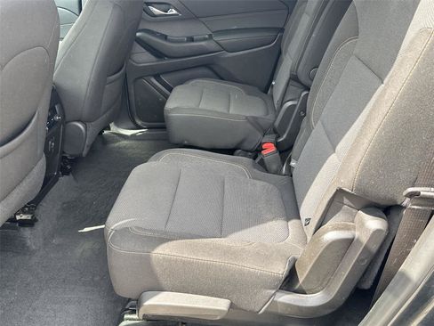 Used 2020 Chevrolet Traverse LT w/ Driver Confidence II Package AWD/4WD image 15