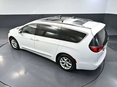 Used 2020 Chrysler Pacifica Limited FWD image 59