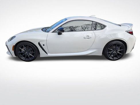 Used 2023 Toyota GR86 Premium RWD image 6