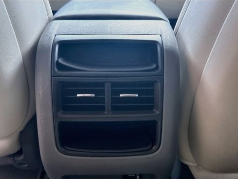 Used 2019 Cadillac XT5 Luxury FWD image 22