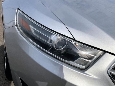Used 2019 Ford Taurus Limited FWD image 30