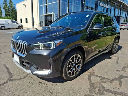 Used 2025 BMW X1 xDrive28i w/ Convenience Package AWD/4WD image 3