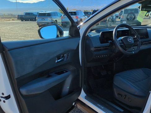 Used 2024 Nissan Ariya AWD image 13