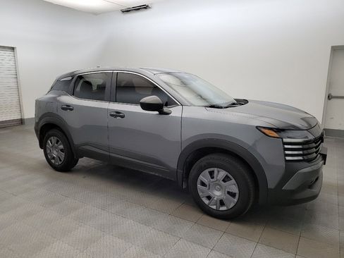 Used 2025 Nissan Kicks S w/ Charging Package FWD image 11