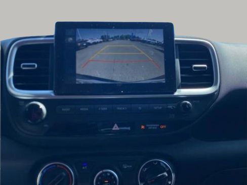 New 2026 Hyundai Venue SE FWD image 18