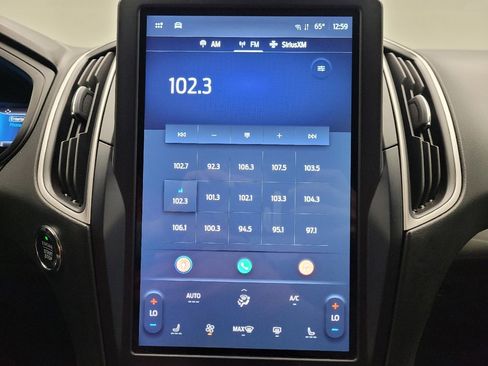 Used 2023 Ford Edge SEL image 25