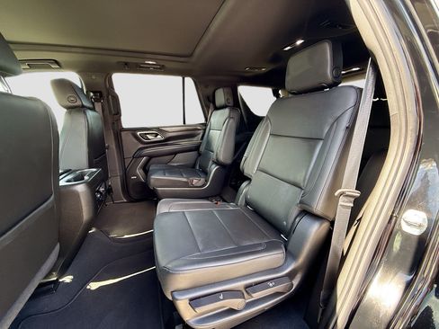 Used 2021 Chevrolet Tahoe Z71 w/ Z71 Signature Package image 23