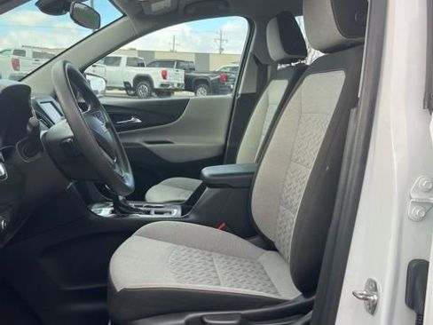 Used 2024 Chevrolet Equinox LS AWD/4WD image 29