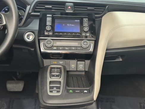 Used 2019 Honda Insight LX image 16