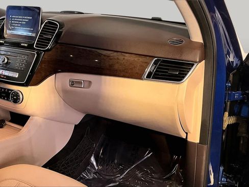 Used 2018 Mercedes-Benz GLE 350 4MATIC image 19