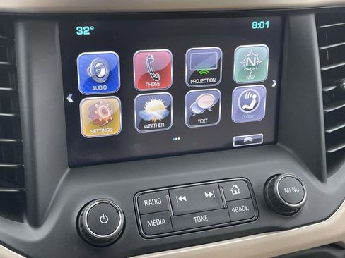 Used 2019 GMC Acadia Denali image 17