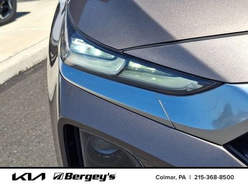 Used 2020 Hyundai Santa Fe SE FWD image 11