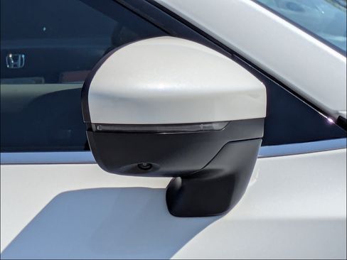 Used 2023 Nissan Pathfinder SL w/ SL Premium Package FWD image 11