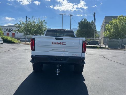 Used 2024 GMC Sierra 1500 AT4X AWD/4WD image 5