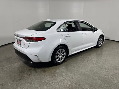 Certified 2024 Toyota Corolla LE image 3
