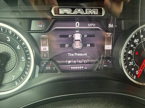 Used 2021 RAM 1500 Laramie w/ Sport Appearance Package AWD/4WD image 16