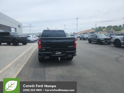 Used 2022 Chevrolet Silverado 1500 High Country AWD/4WD image 9