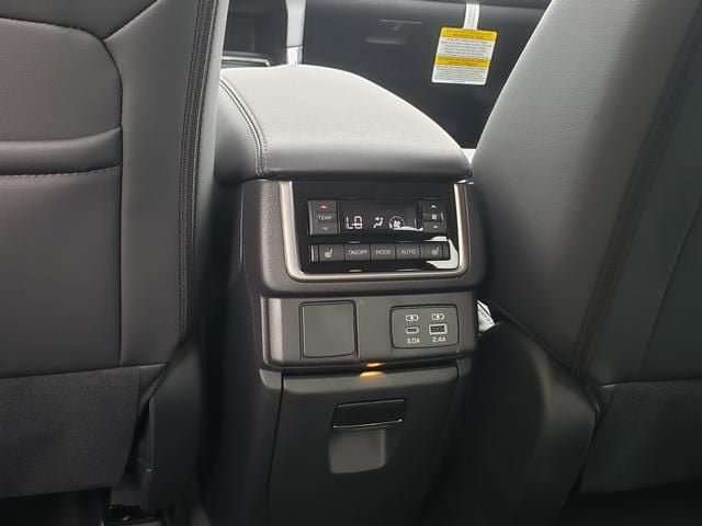 New 2026 Subaru Ascent Limited AWD/4WD image 13