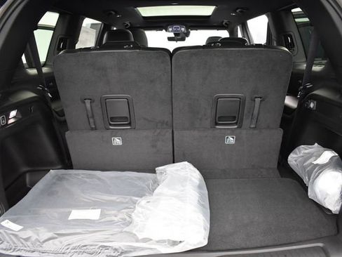 Used 2025 Jeep Grand Cherokee L Limited w/ Trailer Tow Package AWD/4WD image 12