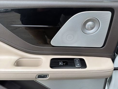 Used 2023 Lincoln Aviator Reserve w/ Equipment Group 201A image 41