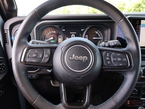 Used 2024 Jeep Wrangler Unlimited Rubicon 4xe AWD/4WD image 10