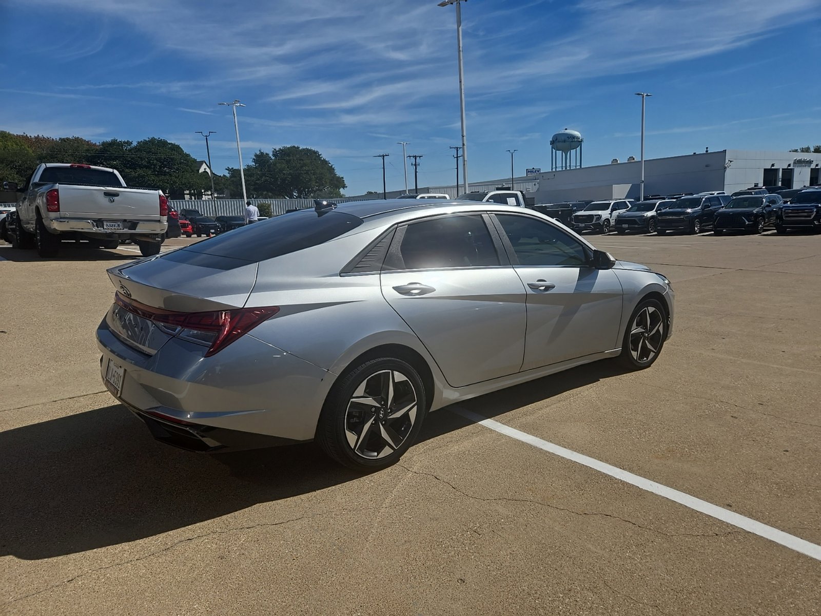 Used 2021 Hyundai Elantra SEL w/ Convenience + Premium Package FWD image 6