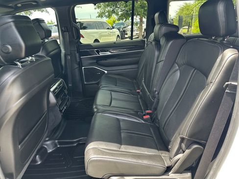 Used 2023 Jeep Wagoneer 2WD w/ Premium Group I image 32
