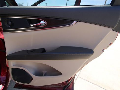 Used 2019 Lincoln Nautilus Reserve image 46