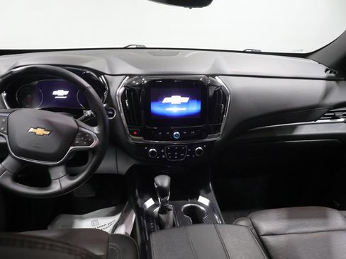Used 2023 Chevrolet Traverse High Country AWD/4WD image 17