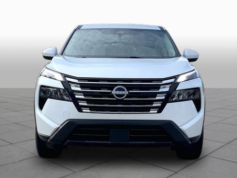 Used 2024 Nissan Rogue SV FWD image 4
