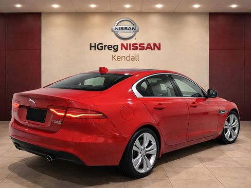 Used 2020 Jaguar XE S RWD image 4