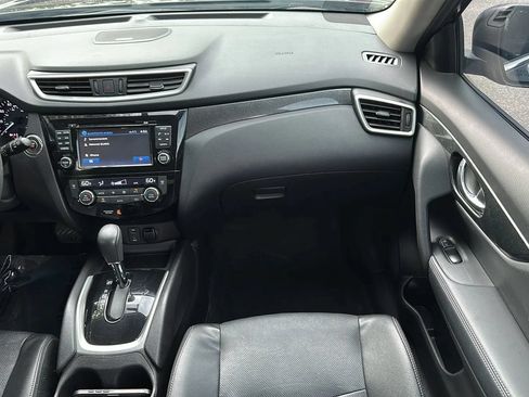 Used 2016 Nissan Rogue SL FWD image 28