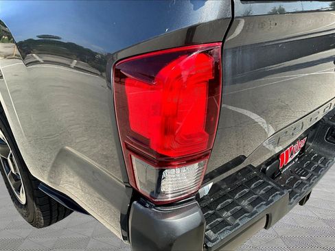 Used 2018 Toyota Tacoma SR w/ SR Convenience Package RWD image 23