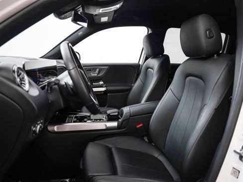 Certified 2023 Mercedes-Benz EQB 300 4MATIC image 8