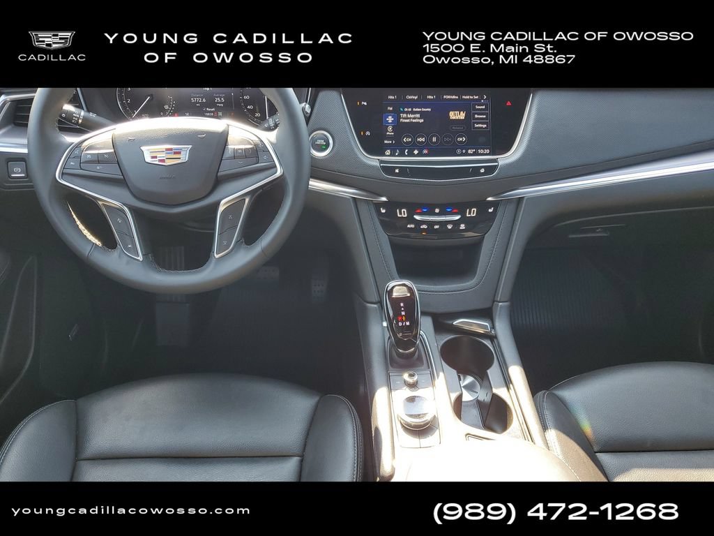 Certified 2025 Cadillac XT5 Luxury w/ LPO, Floor Liner Package AWD/4WD image 22